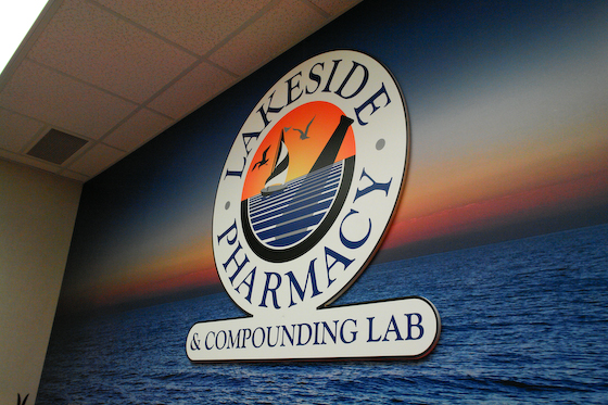 Post image for wall graphic rounds out interior decor at Lakeside’s second location